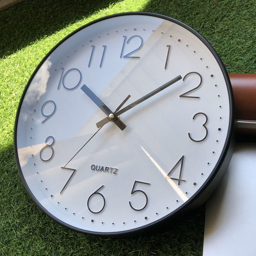 升级版静音石英钟 现代家居的简约新选择